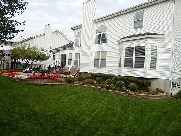 4th image of 748 Stoney Creek Ln