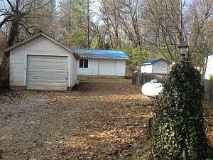 4th image of 21556 Riverview Dr
