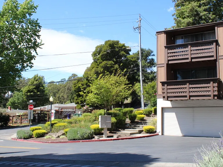 507 Chabre Ct — Photo 1