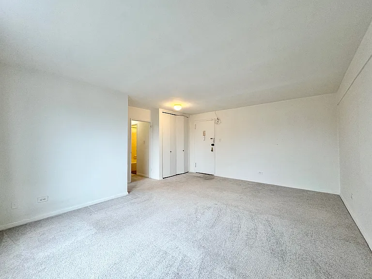 142-27 Barclay Ave #6B — Photo 4