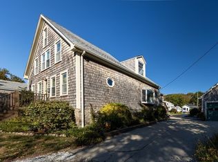 25 Ivy St, Fairhaven, MA 02719