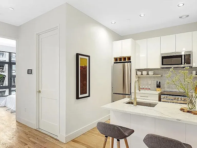 150 Eagle St #3R — Photo 7