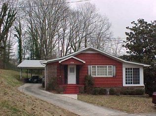 106 Pickwick Ln, Oak Ridge, TN 37830