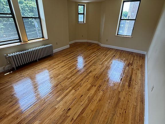 4th image of 271 Broadway #4G