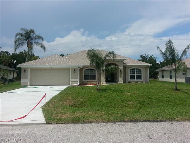 1st image of 2727 SW 1st Ave