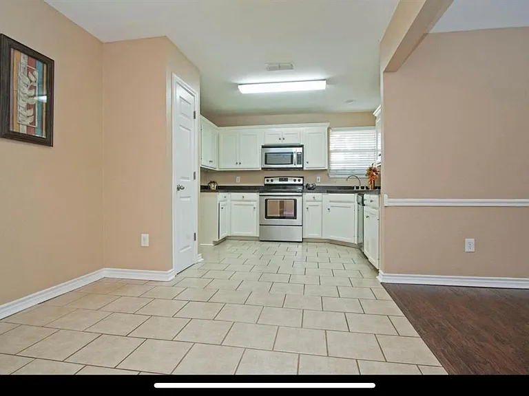 206 Ridgeway Dr — Photo 1