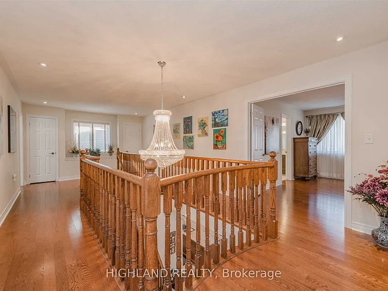 3426 Liptay Ave — Photo 11