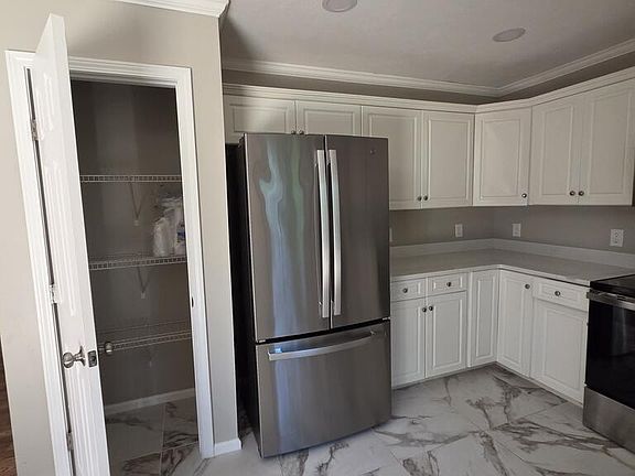 4th image of 4513 Brookshire Dr