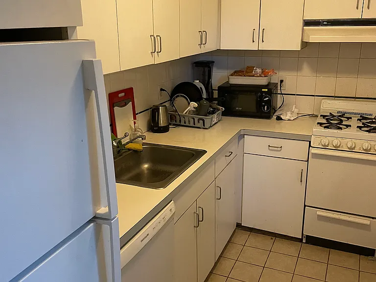 27 Garfield St #2R — Photo 14