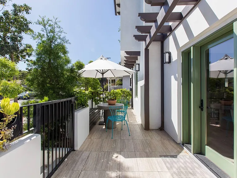 1319 Yale St #1 — Photo 34