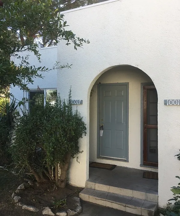 10017 Silverton Ave