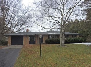 2006 Beaver Springs Dr, Belvidere, IL 61008