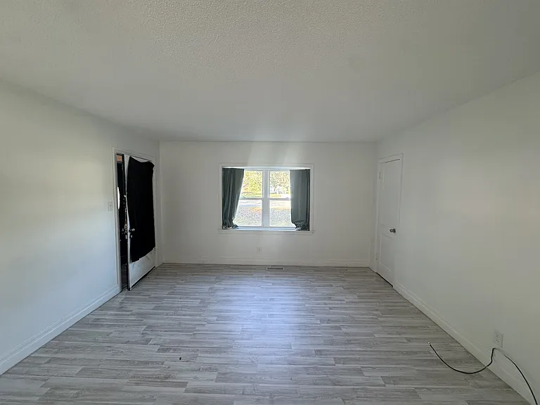 324 N Main St #2 — Photo 5