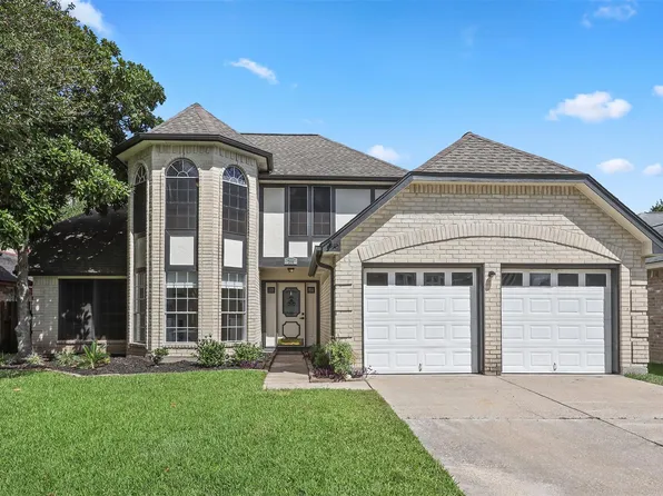 714 Regency Ct, Friendswood, TX 77546