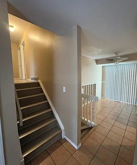 504 Cragmor Rd — Photo 9