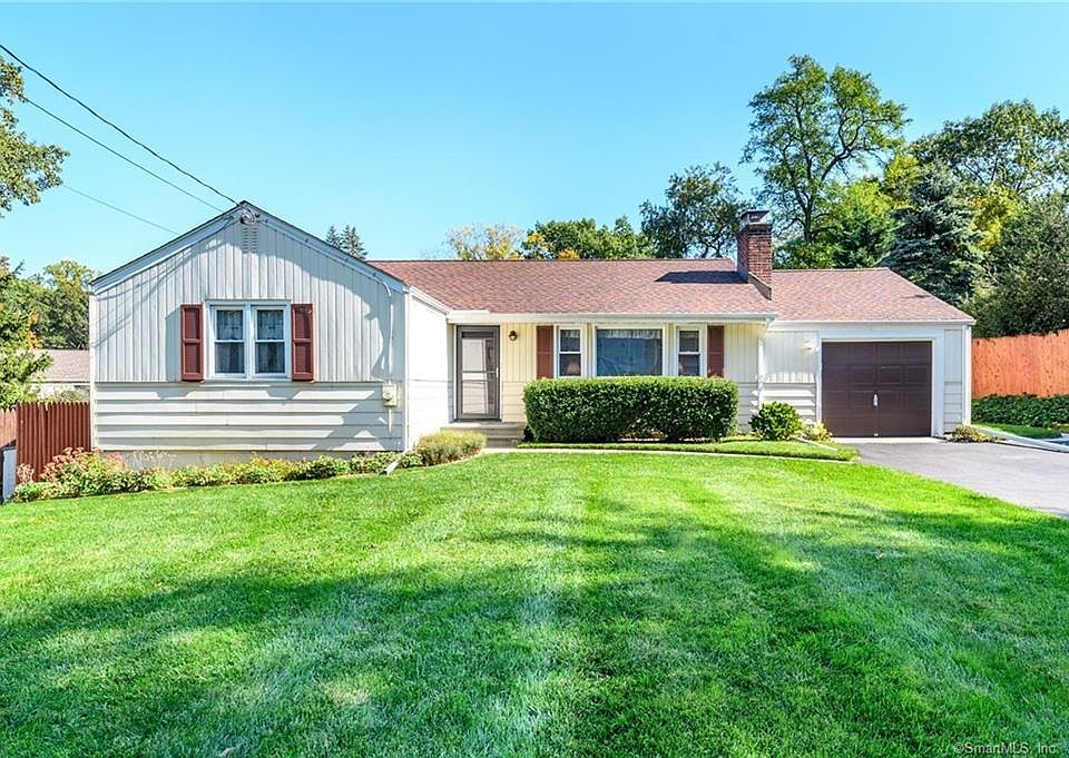 7 Powder Horn Rd, Norwalk, CT 06850 | Zillow