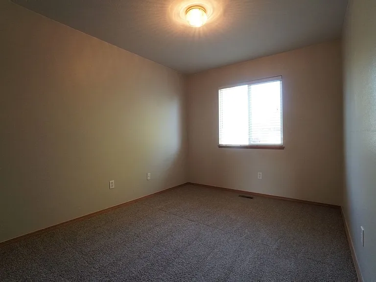 1072 Scarlet Oak Dr — Photo 20