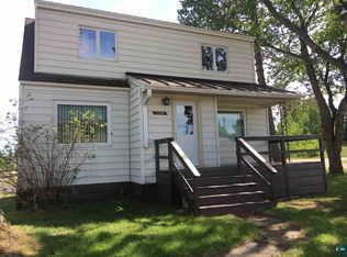 1148 E Sheridan St, Ely, MN 55731