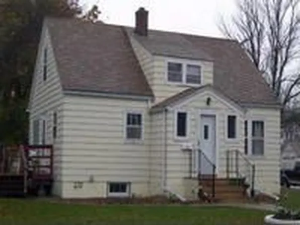 212 2nd Ave NW, Hankinson, ND 58041