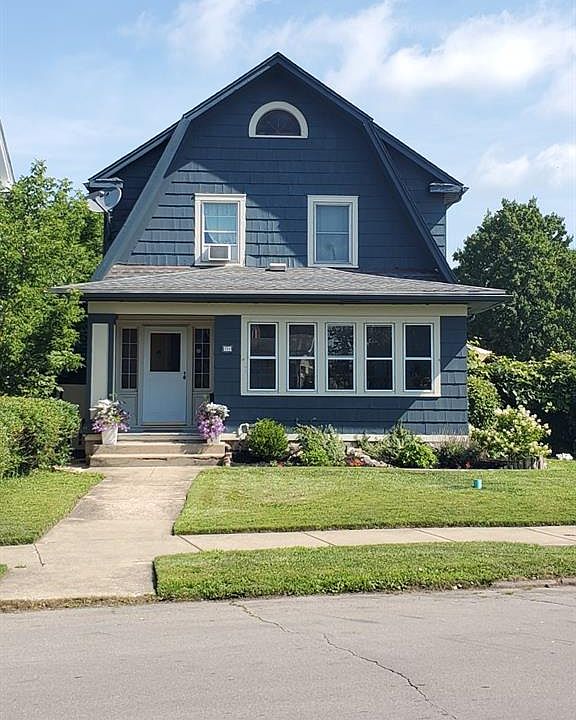 1st image of 884 Tacoma Ave