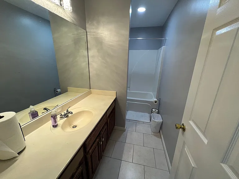 10120 Sunlight Dr — Photo 16