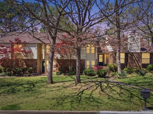 1007 N Faulkner Pl, Claremore, OK 74017