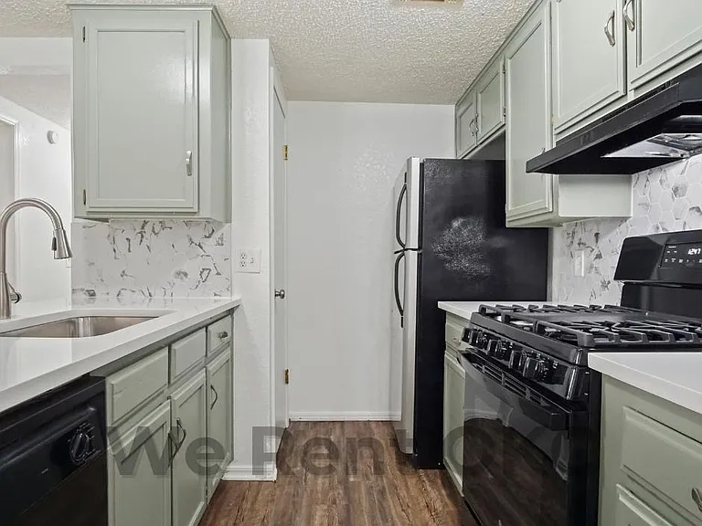 7500 NW 113th Pl — Photo 13