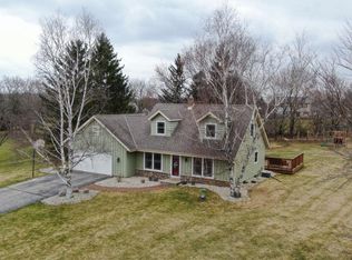 W322S7805 Claire Dr, Mukwonago, WI 53149