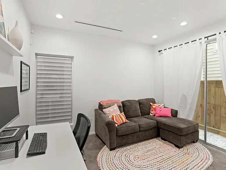 4302 Rose St — Photo 21