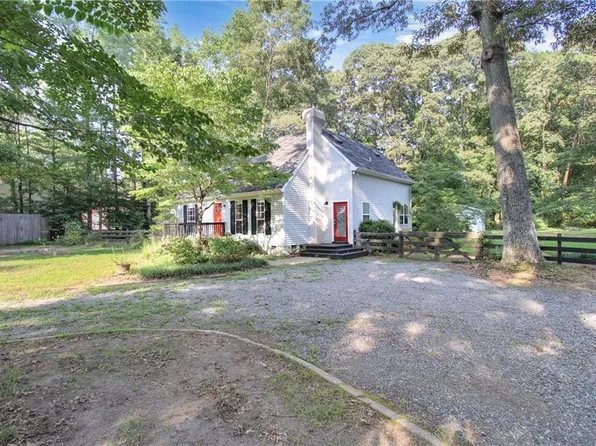 6329 Corbin Ct, Gloucester, VA 23061
