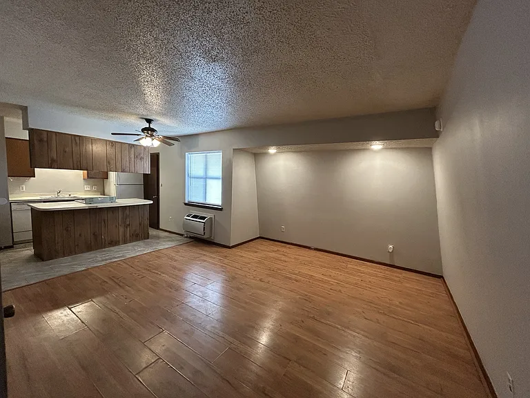 203 S Baggett St #4 — Photo 3
