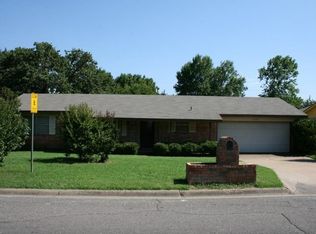 2902 NE 10th St, Mineral Wells, TX 76067