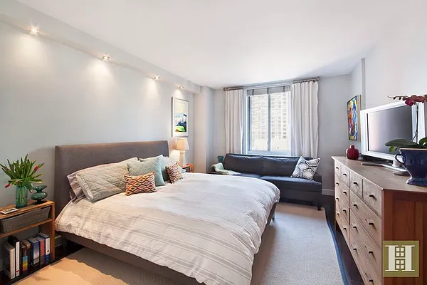 Sold by Halstead Real Estate | media 5