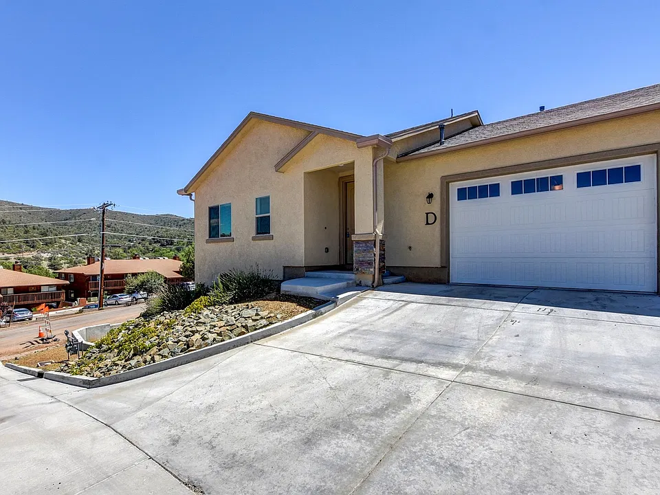 340 Robinson Dr
