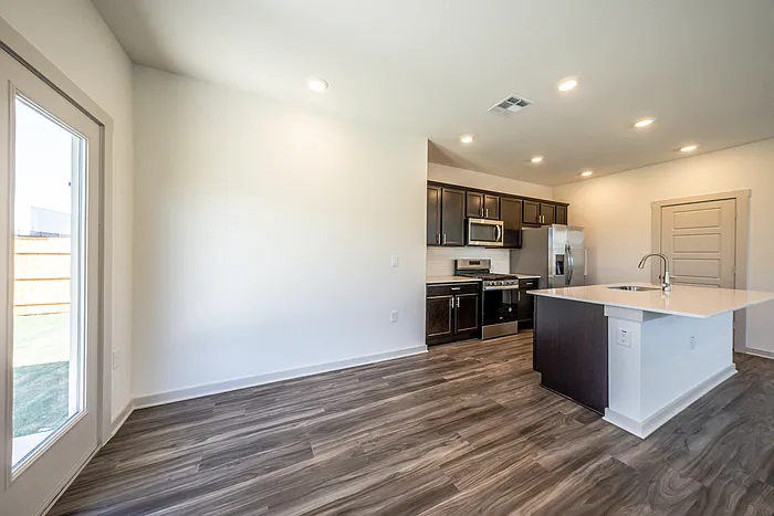 13708 Lubeck Dr — Photo 6