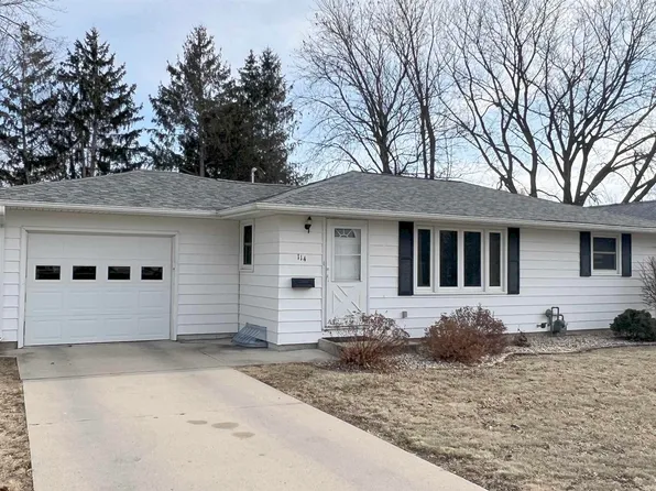 114 Mission Dr, Mason City, IA 50401