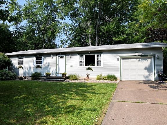 3rd image of 594 Terra Ln