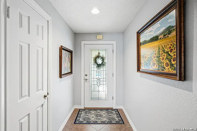 3 bed, 2.0 bath, 1677 sqft, $1,950 — Photo 3