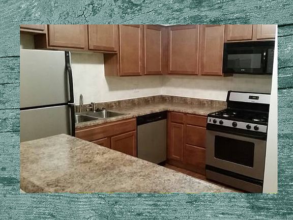 5th image of 7410 Normandie Ct APT H