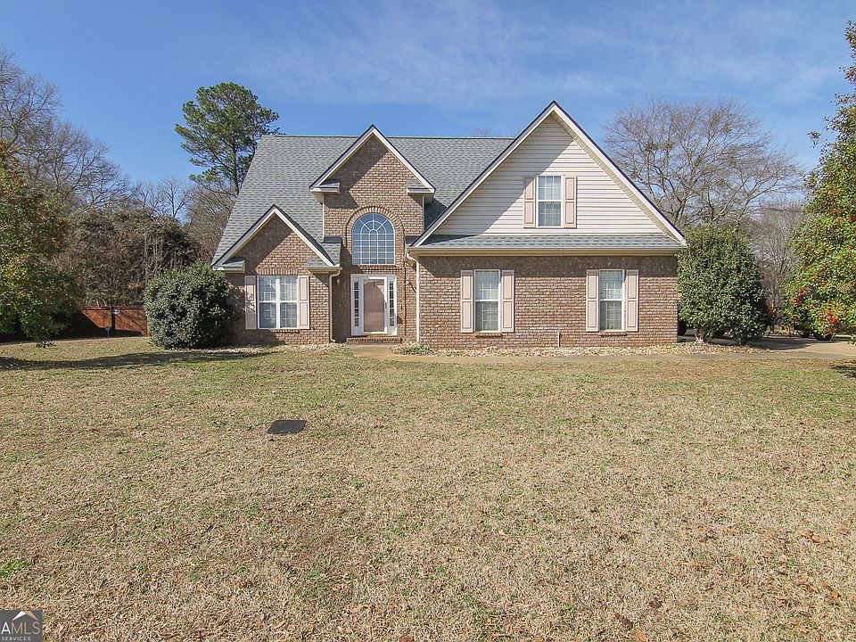 1st image of 215 White Columns Dr