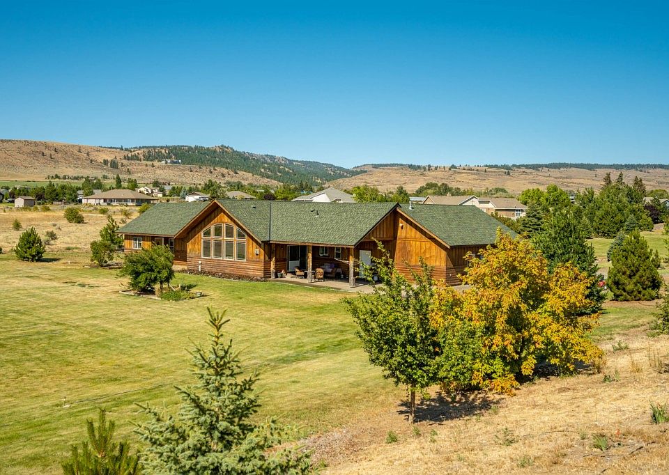 2nd image of 580 Meadow View Dr