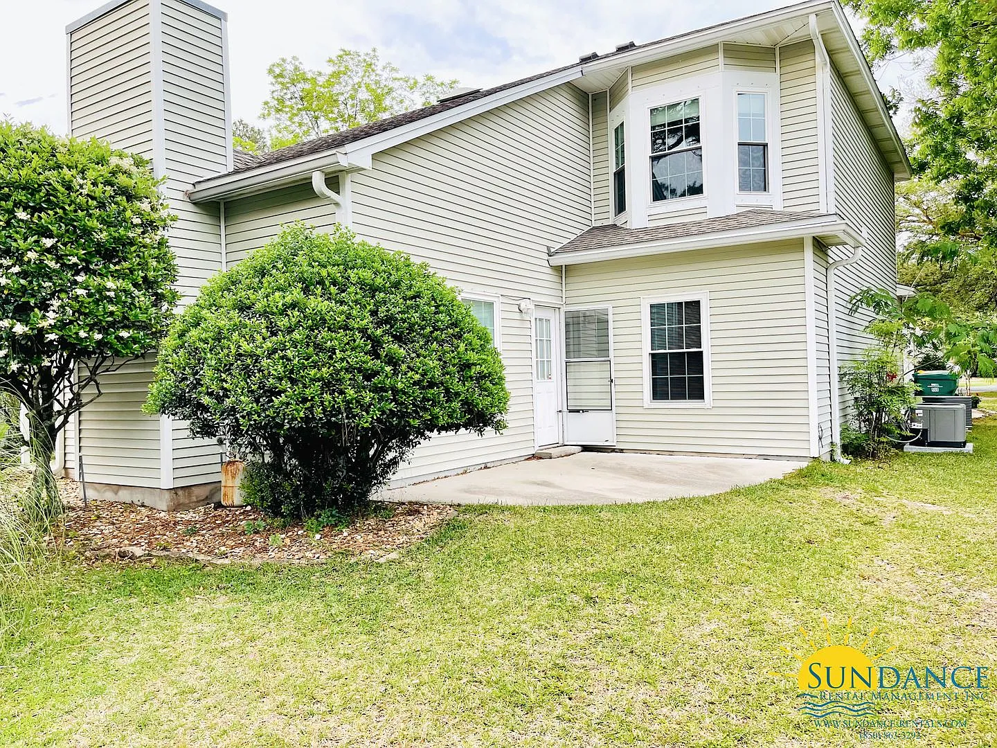 Charming 2-Bedroom Townhouse with Community Pool in Fort Walton Beach — Photo 1