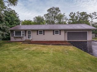 7410 Lookout Dr, Wonder Lake, IL 60097