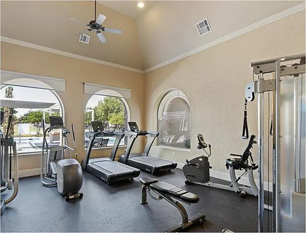 5730 Grosseto Dr — Photo 12