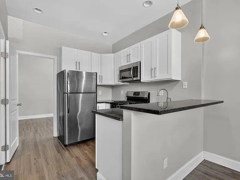 3127 Cedar St #1F — Photo 8