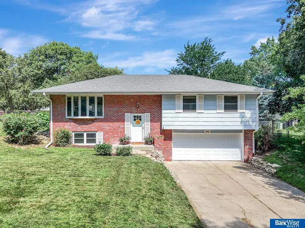 5946 Elkcrest Dr, Lincoln, NE 68516