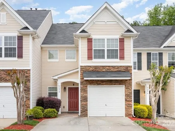 2098 Shady Pond Dr #50, Clover, SC 29710