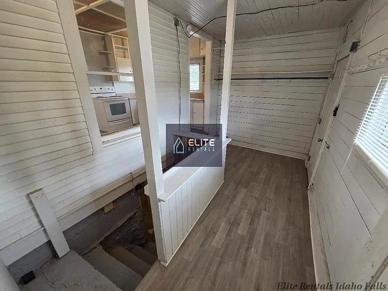 12381 N 15 E — Photo 14