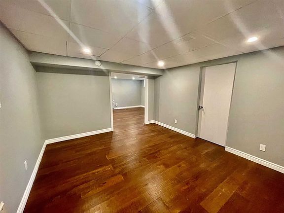 2nd image of 174 Saint Anthonys Ct