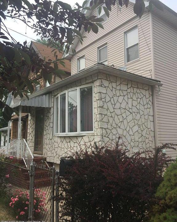 1st image of 17 Westbrook Ave